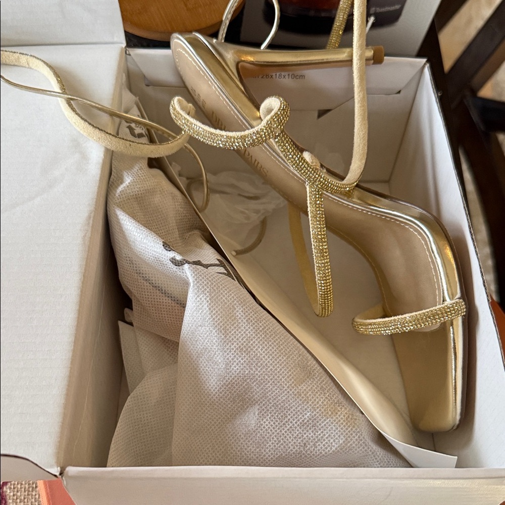 Dream Pairs Gold Strappy Heels - Picture 3 of 3